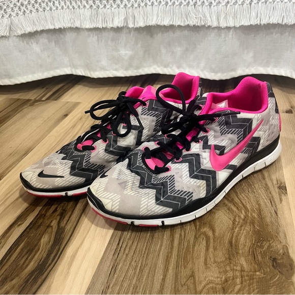 Nike Free Chevron TR Fit 3 Shoes Size 8.5 - Picture 1 of 6